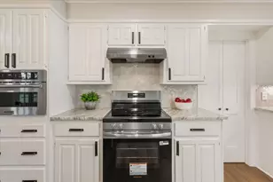 153 Eagle Canyon Dr, China Spring, TX 76633 - Photo 12