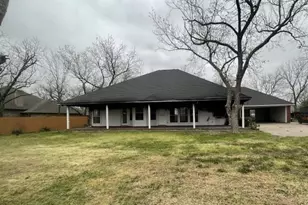 9302 S Longwood Dr, Granbury, TX 76049 - Photo 2