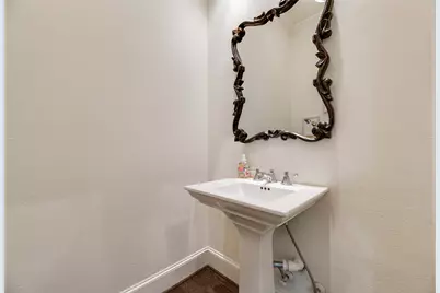 1418 Yakimo Drive, Dallas, TX 75208 - Photo 16