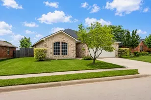 12201 Rolling Ridge Dr, Fort Worth, TX 76028 - Photo 2