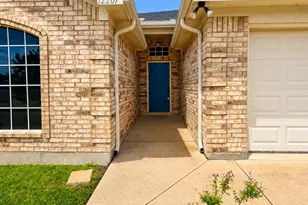 12201 Rolling Ridge Dr, Fort Worth, TX 76028 - Photo 4