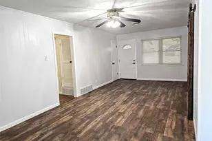 604 Bayless Dr, Euless, TX 76040 - Photo 2
