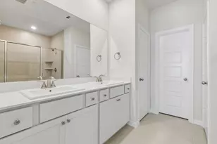 8352 Challenger Ln, Frisco, TX 75034 - Photo 6