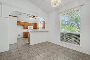 1516 Clover Ln, Granbury, TX 76048 - Photo 4