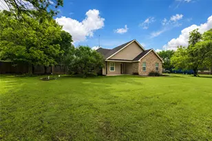 405 Kimbrough Rd, Azle, TX 76020 - Photo 2