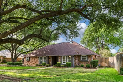 2104 Riverforest Court, Arlington, TX 76017 - Photo 2