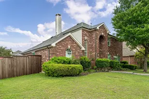 1632 Clear Springs Dr, Allen, TX 75002 - Photo 2