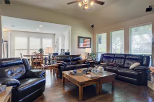 2819 Terrosa Rd, Grand Prairie, TX 75054 - Photo 4