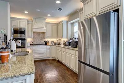 2819 Terrosa Road, Grand Prairie, TX 75054 - Photo 6