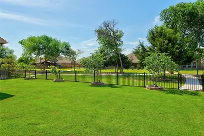 2819 Terrosa Road, Grand Prairie, TX 75054 - Photo 28