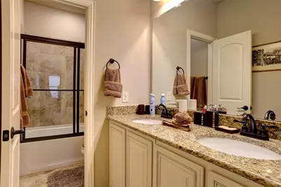 2819 Terrosa Road, Grand Prairie, TX 75054 - Photo 22