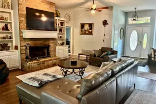 1408 Island Village Ct, Granbury, TX 76048 - Photo 10