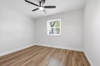 306 Baron Place, Grand Prairie, TX 75051 - Photo 12