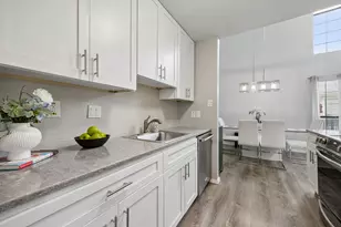 2428 Forest Brook Ln, Arlington, TX 76006 - Photo 8