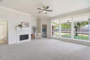 1121 SW Hillside Dr, Burleson, TX 76028 - Photo 4