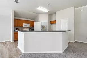 1121 SW Hillside Dr, Burleson, TX 76028 - Photo 10