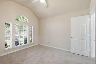 1121 SW Hillside Dr, Burleson, TX 76028 - Photo 14