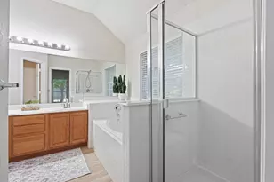 1121 SW Hillside Dr, Burleson, TX 76028 - Photo 20