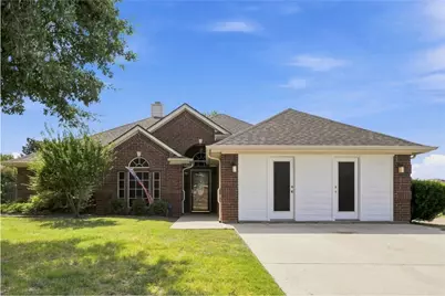 1121 SW Hillside Drive, Burleson, TX 76028 - Photo 2
