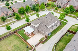 13797 French Creek Ln, Frisco, TX 75035 - Photo 2