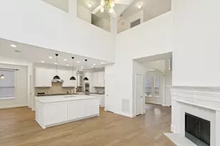 3525 Dripping Springs Dr, Plano, TX 75025 - Photo 6