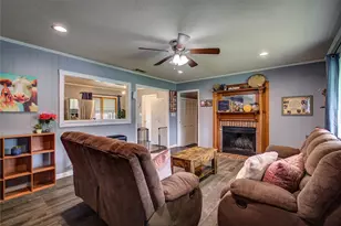 210 E Cook St, Josephine, TX 75189 - Photo 8