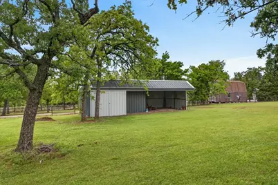 4609 Slayton Road, Cleburne, TX 76031 - Photo 34