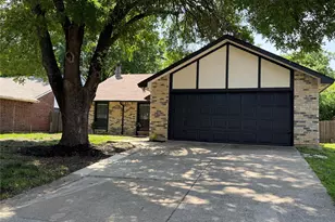 817 Camino Ct, Grand Prairie, TX 75052 - Photo 2