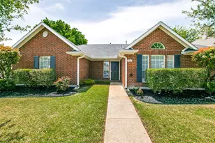 2724 Windswept Ln, Mesquite, TX 75181 - Photo 2