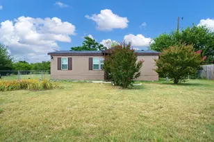 11573 Thistle Ln, Justin, TX 76247 - Photo 18