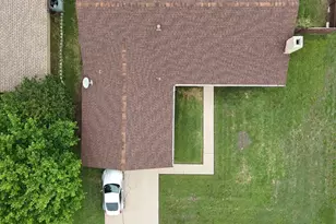 2838 Padre Ln, Grand Prairie, TX 75052 - Photo 4