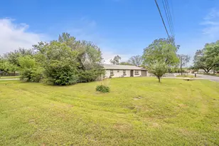 2322 Monteleon St, Grand Prairie, TX 75051 - Photo 30