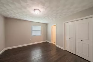 2322 Monteleon St, Grand Prairie, TX 75051 - Photo 6