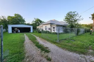 403 Barker St, Cumby, TX 75433 - Photo 2
