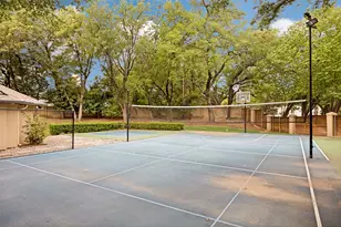 17515 River Hill Dr, Dallas, TX 75287 - Photo 32