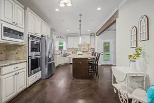 203 Saddle Ridge Ct, Springtown, TX 76082 - Photo 12