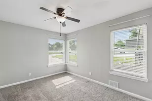 717 NW 6th St, Grand Prairie, TX 75050 - Photo 16