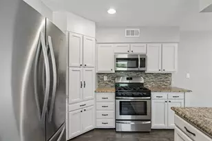 717 NW 6th St, Grand Prairie, TX 75050 - Photo 10