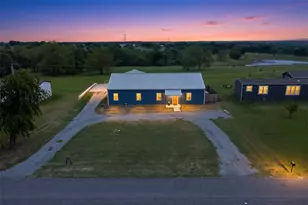 613 Kentucky Town Rd, Whitewright, TX 75491 - Photo 38