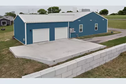 613 Kentucky Town Road, Whitewright, TX 75491 - Photo 36