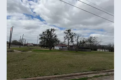 102 Johnson Street, Commerce, TX 75428 - Photo 1