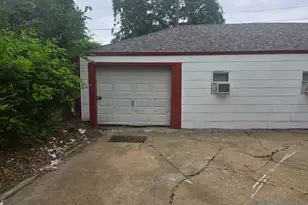 2604 Bomar Ave, Fort Worth, TX 76103 - Photo 2