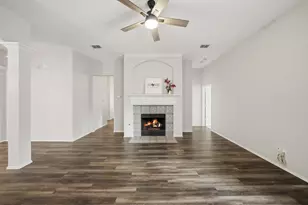 15525 Landing Creek Ln, Fort Worth, TX 76262 - Photo 12