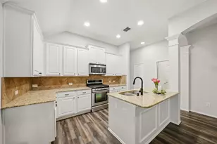 15525 Landing Creek Ln, Fort Worth, TX 76262 - Photo 10