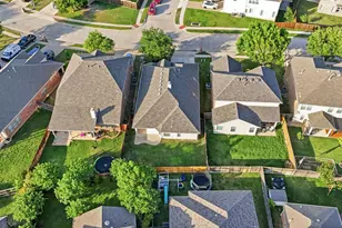 15525 Landing Creek Ln, Fort Worth, TX 76262 - Photo 6