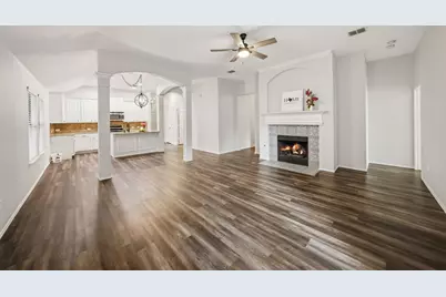 15525 Landing Creek Lane, Fort Worth, TX 76262 - Photo 14