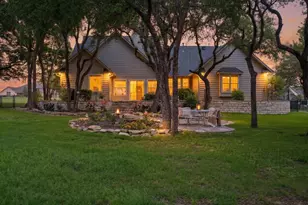 1712 Bent Tree Ct, Granbury, TX 76049 - Photo 2
