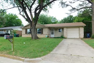 119 Bluebird Cir, Denton, TX 76209 - Photo 2