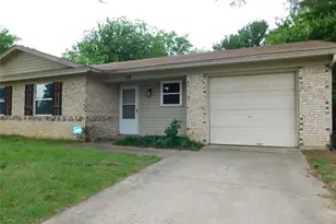 119 Bluebird Cir, Denton, TX 76209 - Photo 4