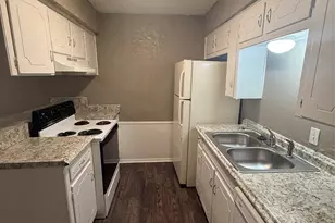 708 E Pecan St, Hurst, TX 76053 - Photo 6